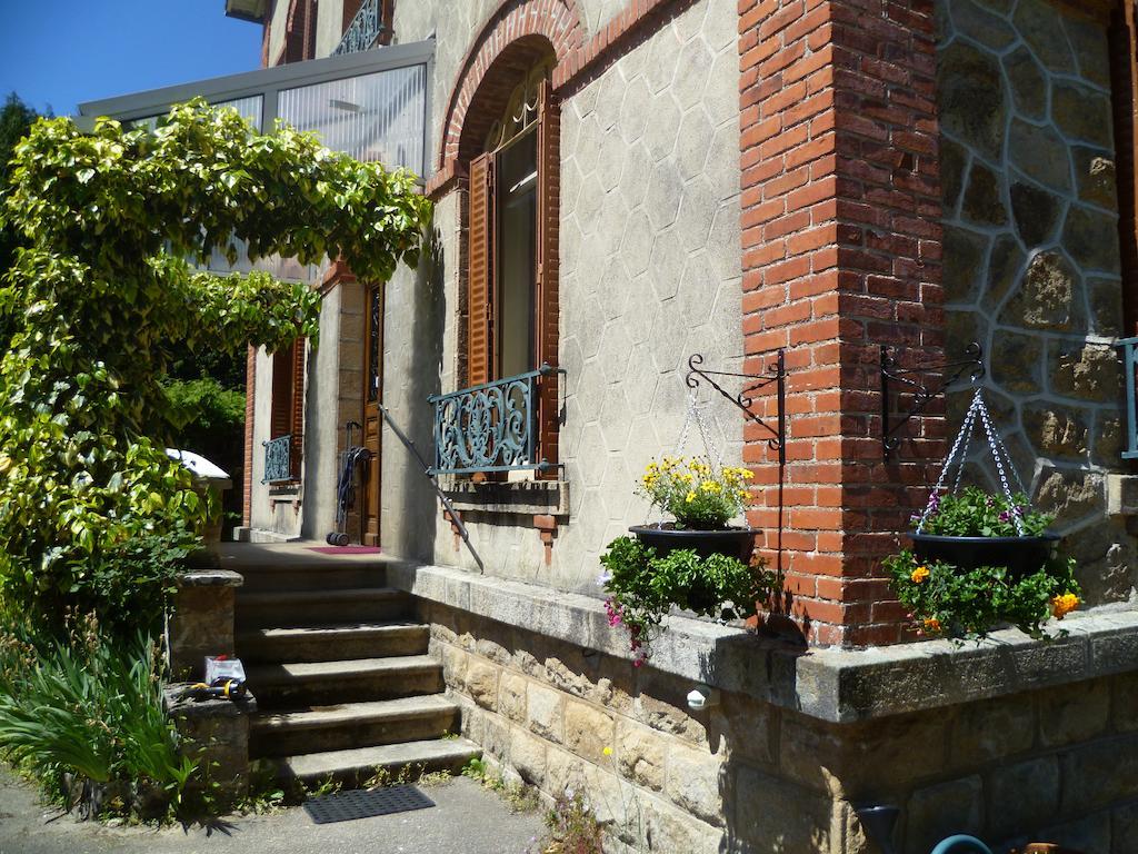 La Maison Du Marchand Peyrat-le-Château Exteriör bild